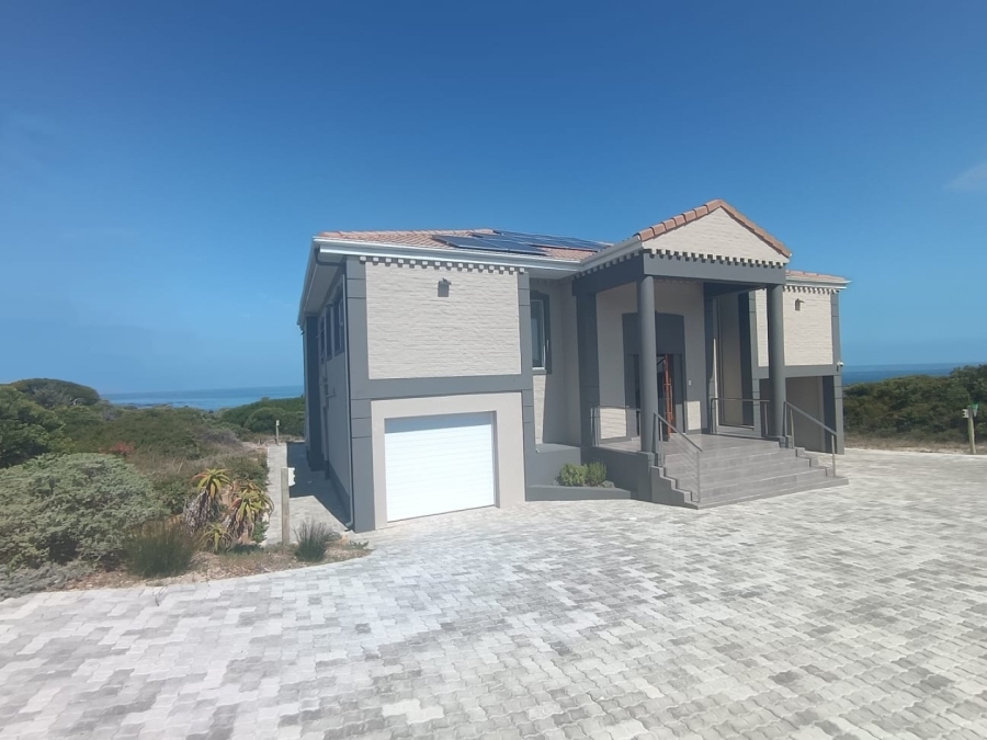 5 Bedroom Property for Sale in Kleinbaai Western Cape